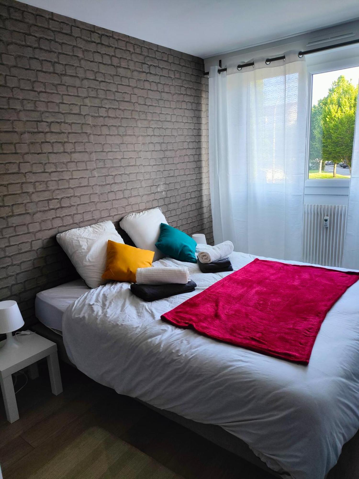 Chaleureux Appartement. Dinan Habitación foto